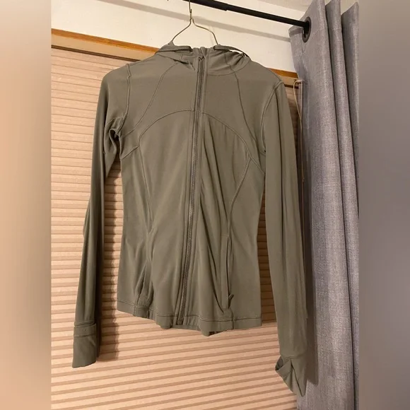 Lulu lemon size four green zip up - Picture 1 of 3